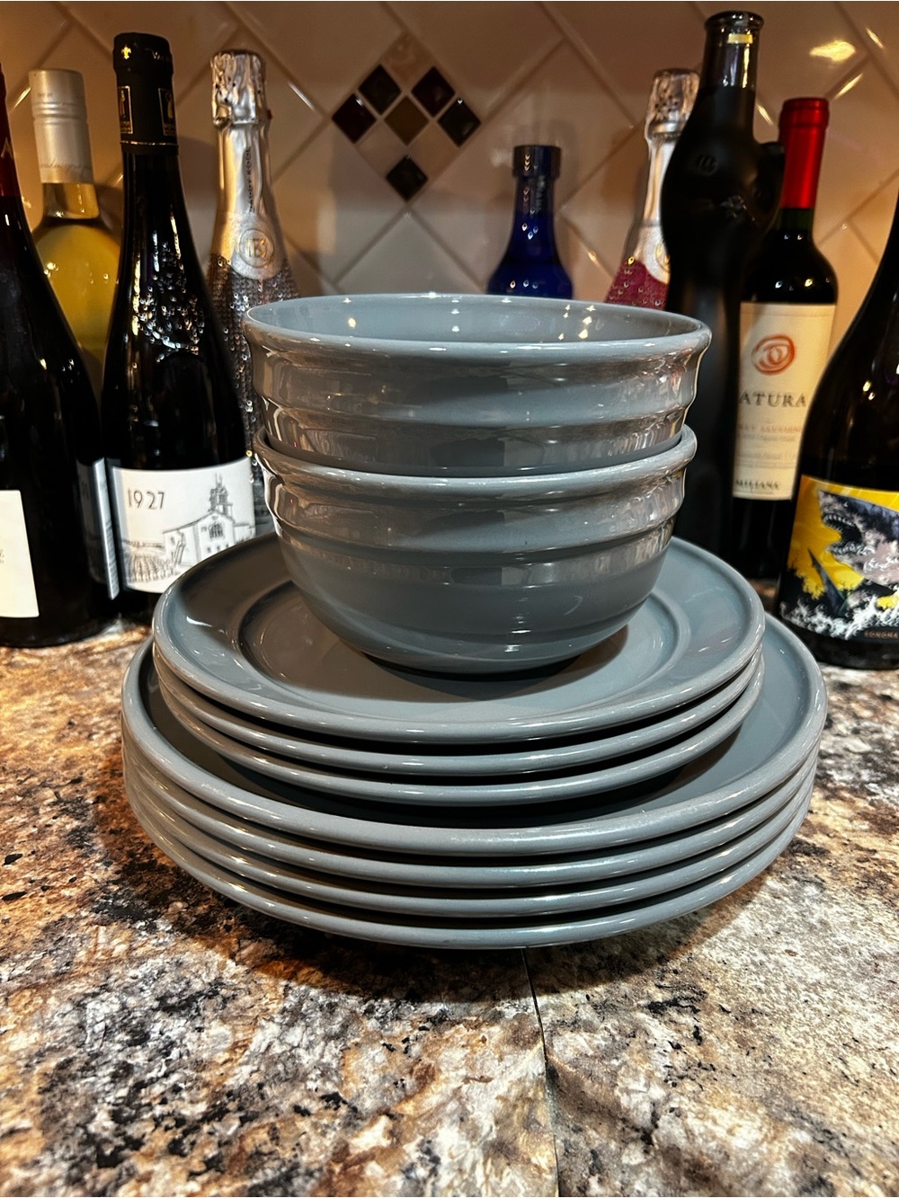 Gray Stoneware Dinnerware Set - 8-Piece (Plates & Bowls)
